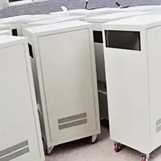 Teollisuuden ohjauskaappi peltiä