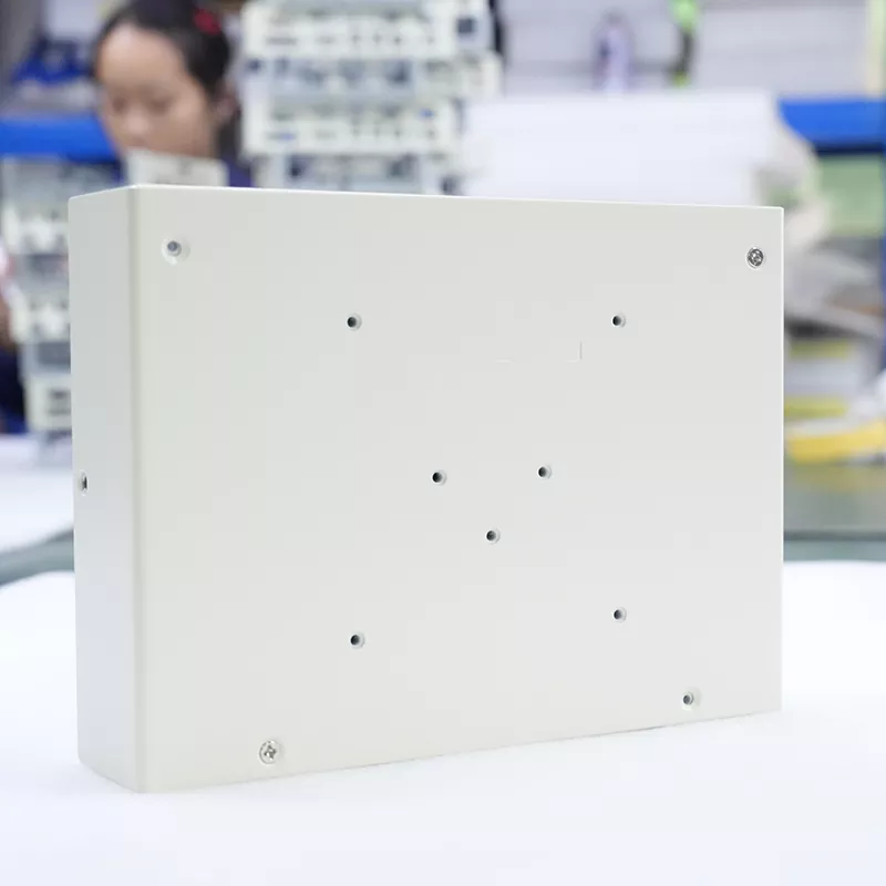 Palvelimen rungon peltivalmistus